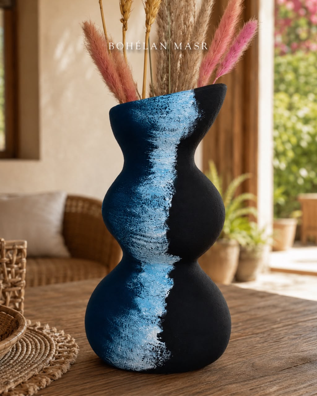 Tidal stroke vase